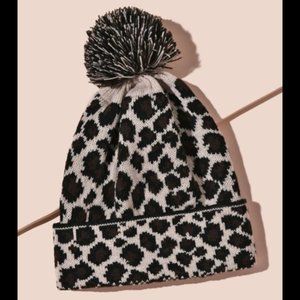 Leopard print pom pom hat winter cream black